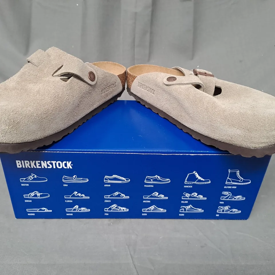 BOXED PAIR OF BIRKENSTOCK BOSTON BS SLIP-ON SHOES IN TAUPE UK SIZE 5.5