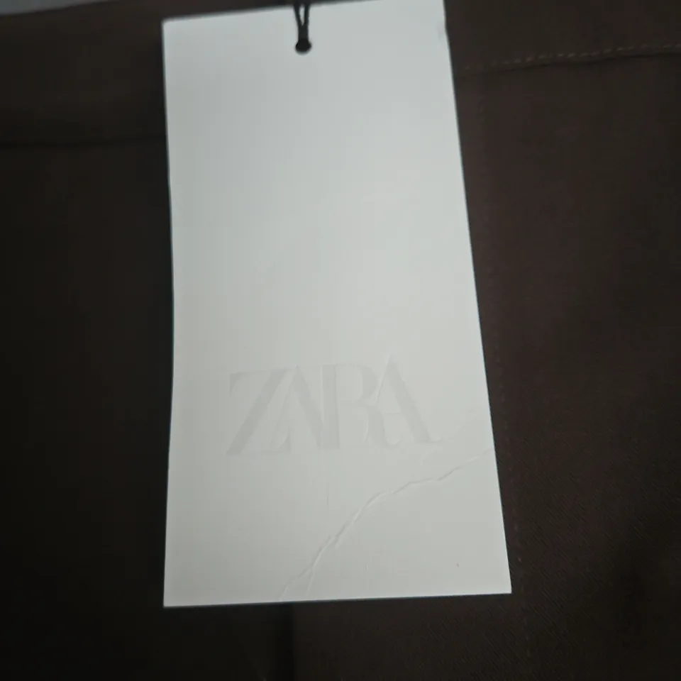 ZARA BROWN CARGO SHORTS – SIZE S