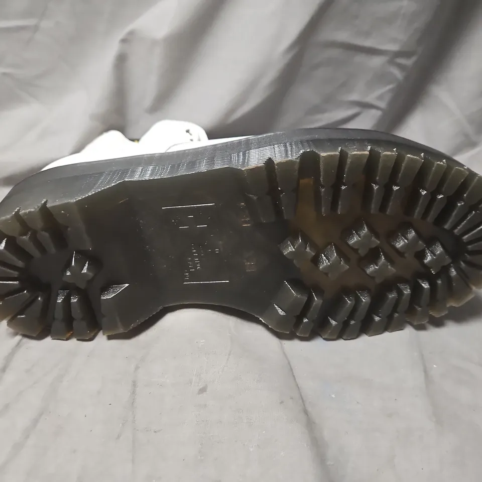 DR. MARTENS WHITE LEATHER BOOTS WITH ZIP & LACE – WOMEN'S UK4 (EU37, US6) AIRWAIR