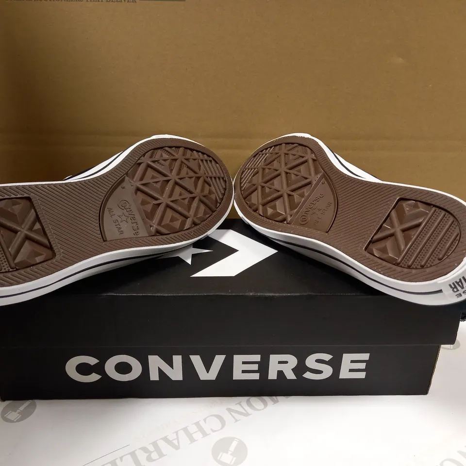 BOXED PAIR OF CONVERSE BLACK/WHITE TRAINERS - SIZE 8