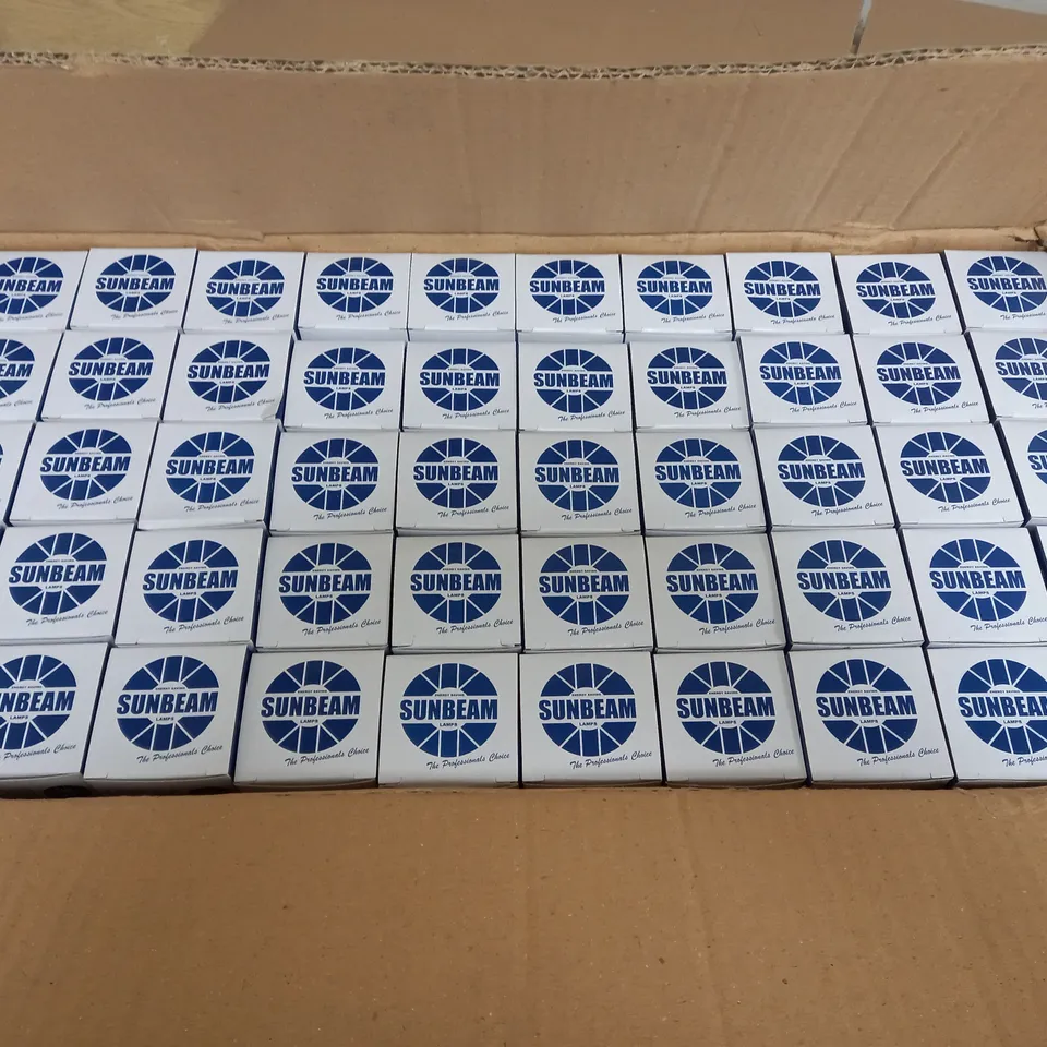 APPROXIMATELY 50 SUNBEAM 11W 3000K WARMWHITE LOW ENERGY COMPACT REFLECTOR LAMP BULBS