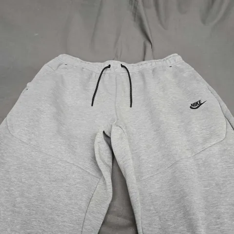 NIKE LIGHT GREY TRACKSUIT PANTS - XL