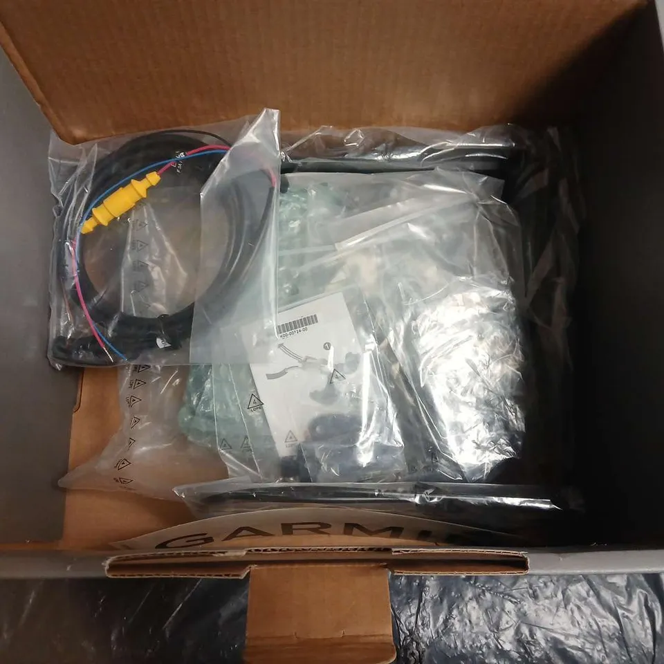 BOXED GARMIN STRIKER VIVID 9SV + TRANSDUCER FISHFINDER