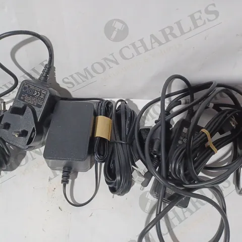 APPROXIMATELY 10 ASSORTED POWER ADAPTORS AND ELECTRICAL CABLES