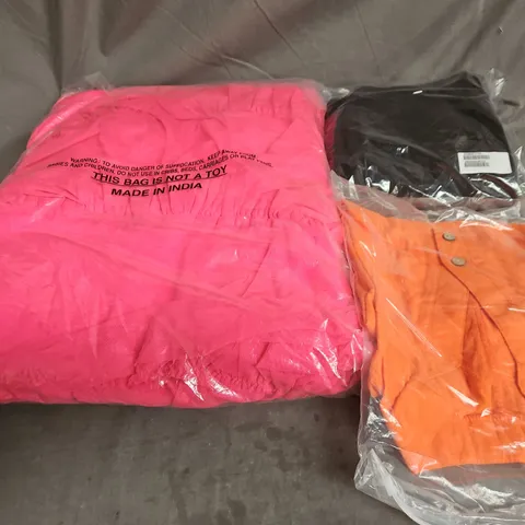 APPROXIMATELY 25 ASSORTED CLOTHING AND FASHION PRODUCTS IN VARIOUS STYLES AND SIZES - COLLECTION ONLY