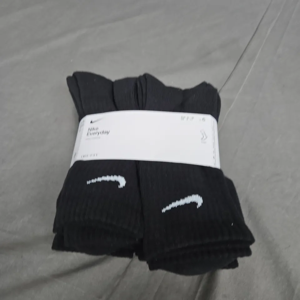 NIKE EVERYDAY CREW SOCKS - X6 - SIZE UK 8-11