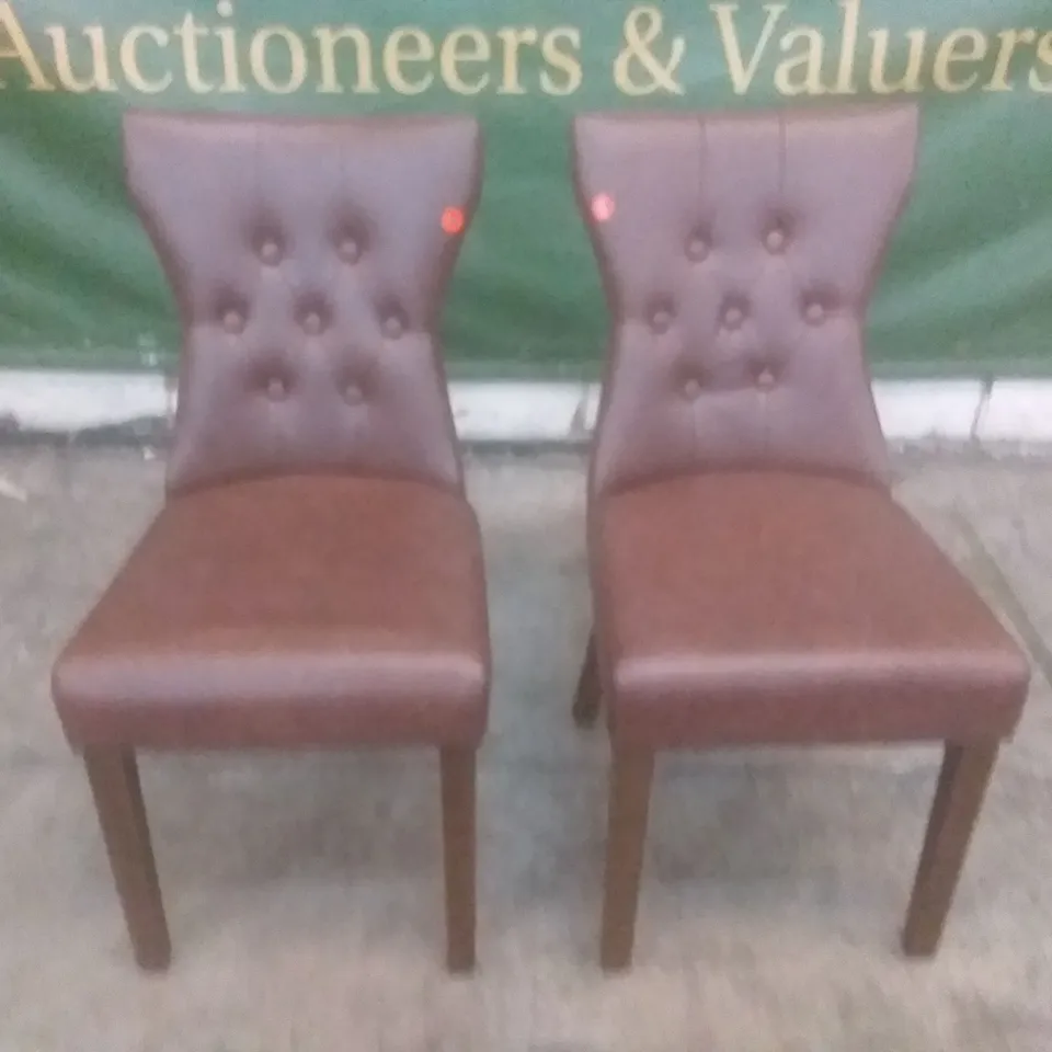 SET OF 2 BEWLEY CLUB BROWN LEATHER BUTTON BACK DINING CHAIRS (DARK OAK LEG)