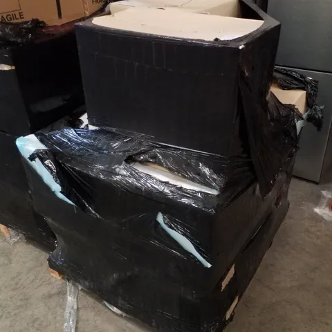 PALLET CONTAINING APPROXIMATELY 10 ASSORTED BRAND NEW CALYPSO WC PANS