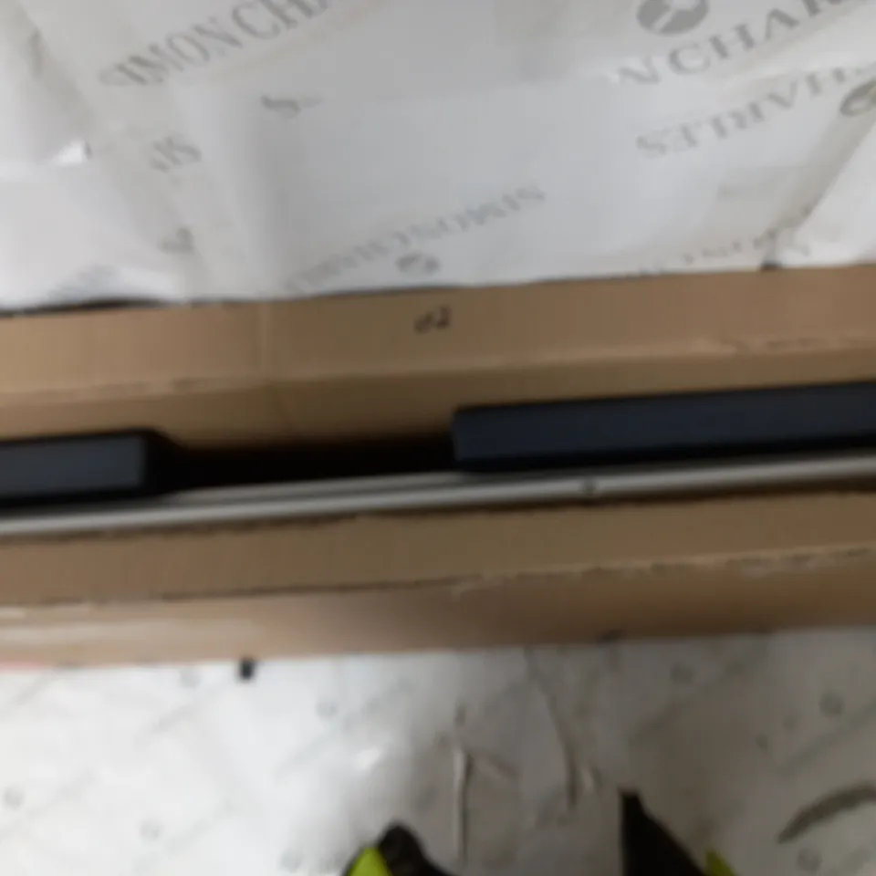 BOXED BLACK AND DECKER DELUXE ELECTRIC LAUNDRY AIRER - COLLECTION ONLY RRP £112.99