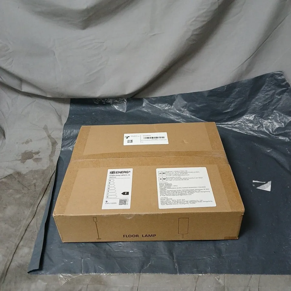 FLOOR LAMP BOXED
