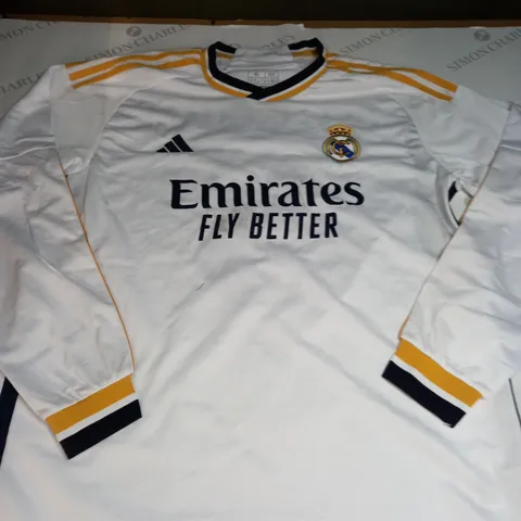 REAL MADRID FC HOME SHIRT WITH BELLINGHAM 5 ON THE BACK SIZE XL