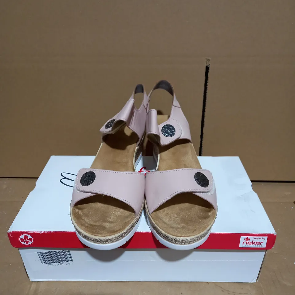 RIEKER SIZE 6 WEDGE BUTTON DETAIL PINK SANDALS