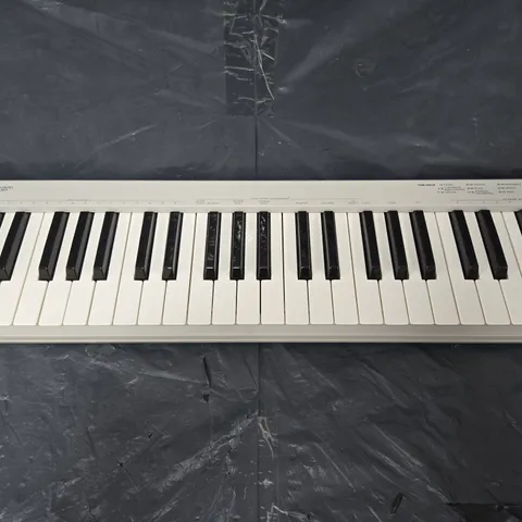 BOXED ROLAND MIDI PC-180 KEYBOARD CONTROLLER 