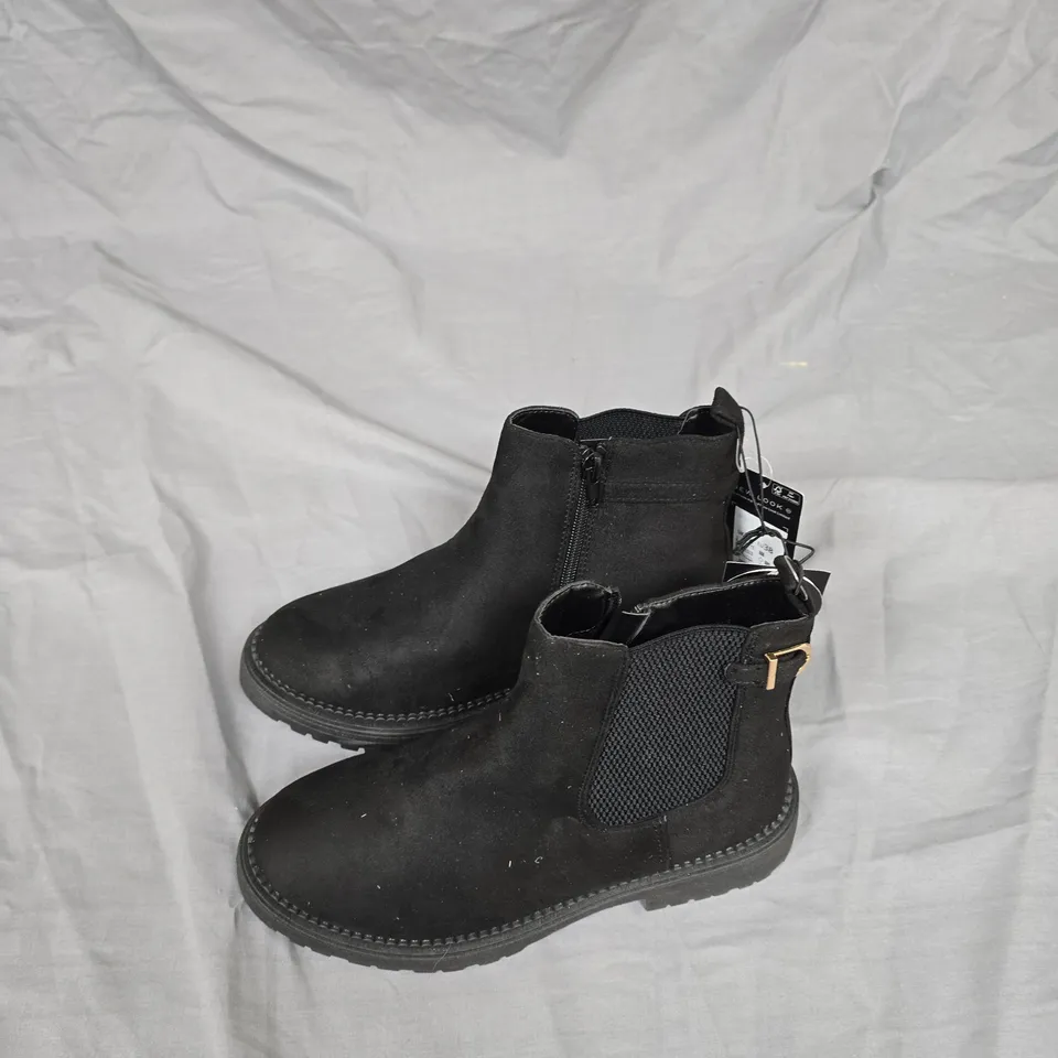 NEW LOOK WOMEN'S CHELSEA BOOTS – BLACK SUEDE, UK5 (EU38)