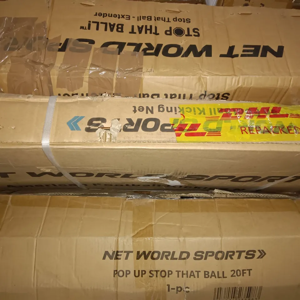 LOT OF 8 ASSORTED SPORTING AND TRAINING PARTS TO INCLUDE STOP THAT BALL NETS AND FORZA 16 X 7FT GOAL