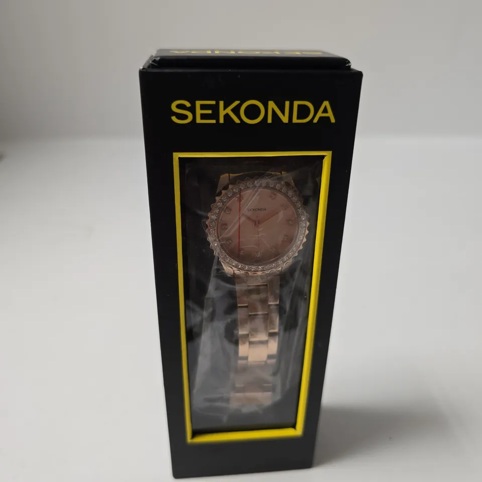 SEKONDA LADIES' ROSE GOLD TONE WRISTWATCH – BOXED