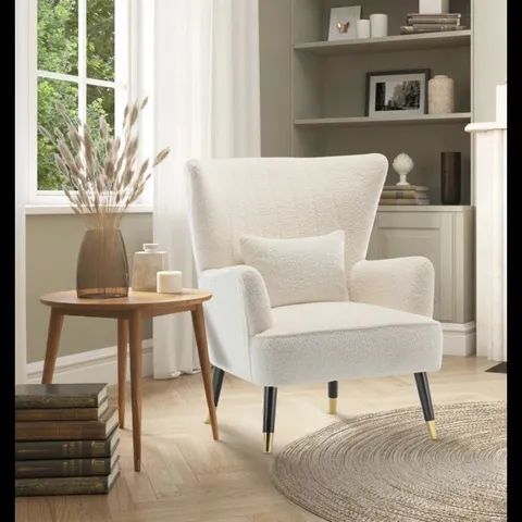 BOXED 77CM WIDE ELEGANT PLUSH BOUCLE ARMCHAIR - WHITE 