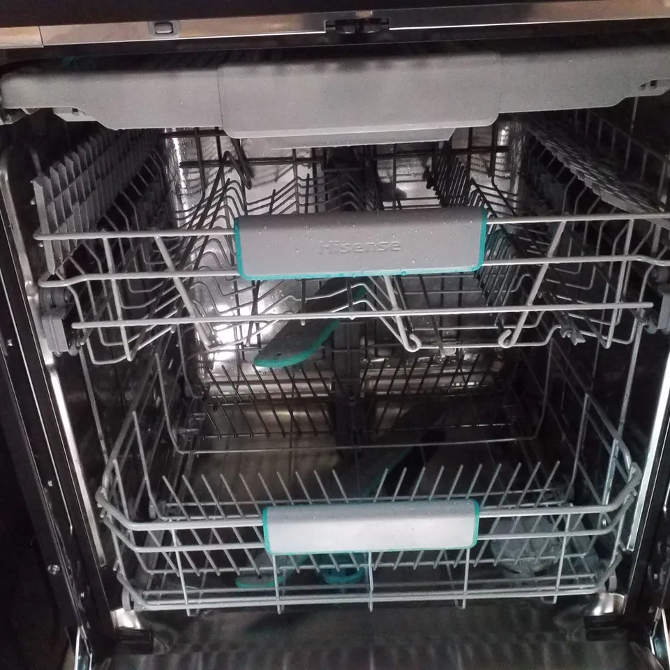 HISENSE HS663A90BXUK FULL-SIZE DISHWASHER - BLACK INOX