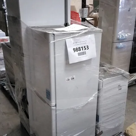 PALLET OF APPROXIMATELY 4 ASSORTED WHITE GOODS TO INCLUDE