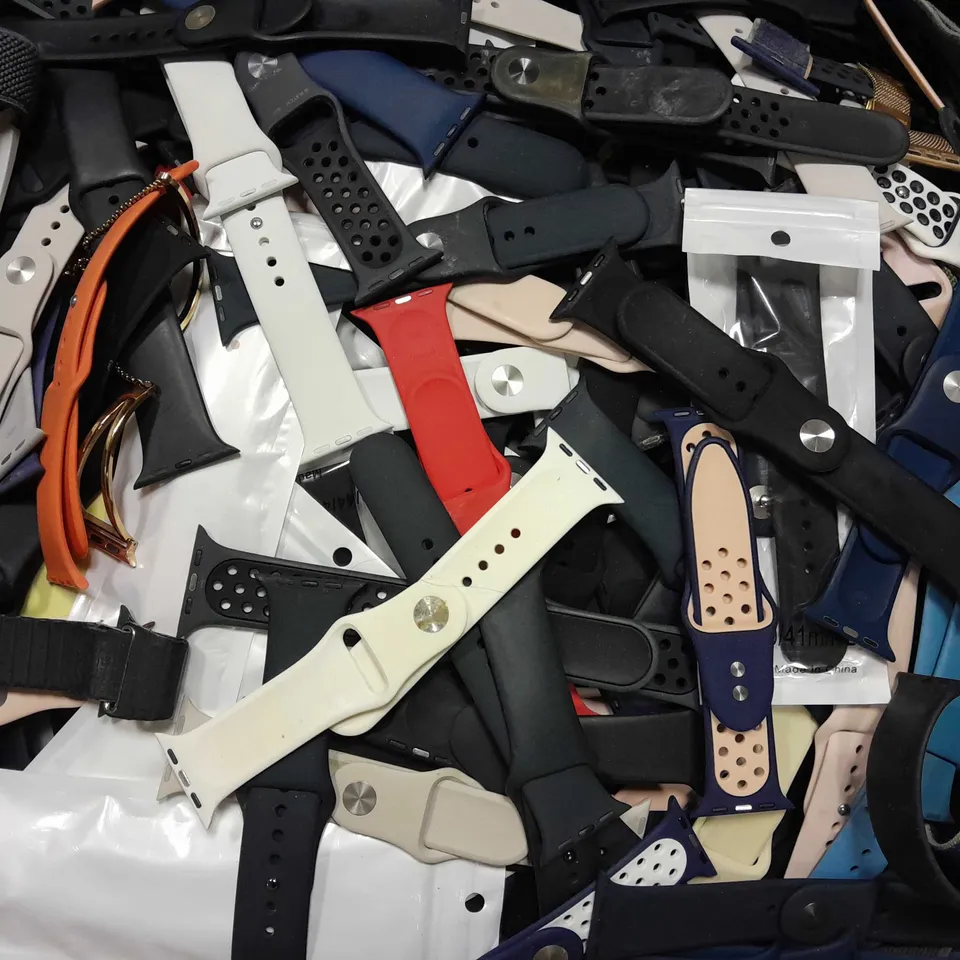 APPROXIMATELY 100 LOOSE SMART WATCH BANDS/STRAPS FOR VARYING MAKES AND MODELS