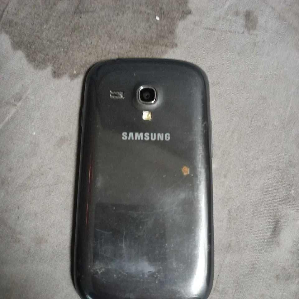 SAMSUNG GALAXY SMARTPHONE – BLACK - MODEL UNSPECIFIED 