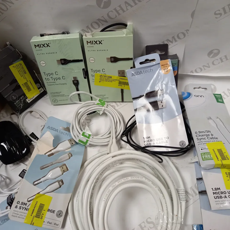 ASSORTMENT OF VARIOUS CHARGE LEADS AND ELECTRICALS APPROX. 20 ITEMS 