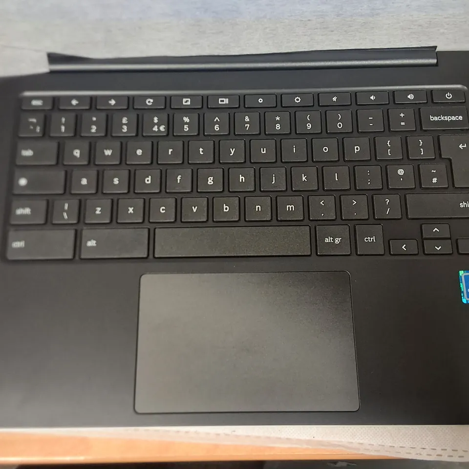 BOXED GALAXY CHROME BOOK GO INTEL CELERON LAPTOP IN SILVER - 345XDA-HA2