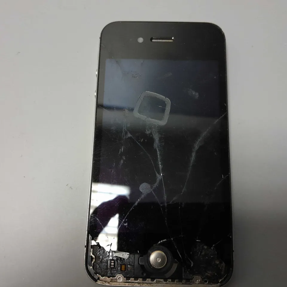 APPLE IPHONE 4 (A1332) SMARTPHONE 