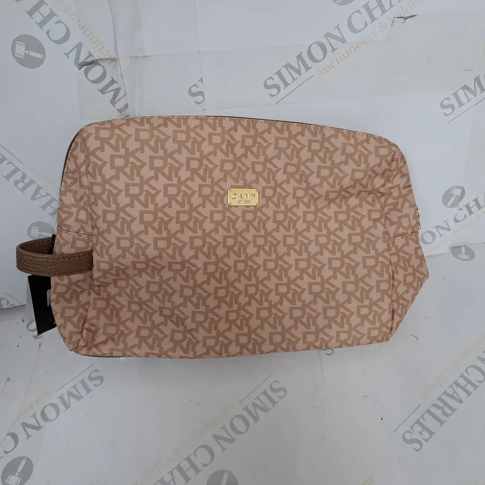 DKNY LARGE LOAF BAG