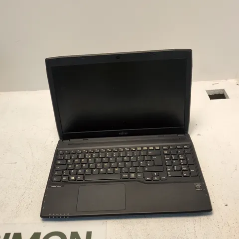 FUJITSU LIFEBOOK A514 LAPTOP – BLACK