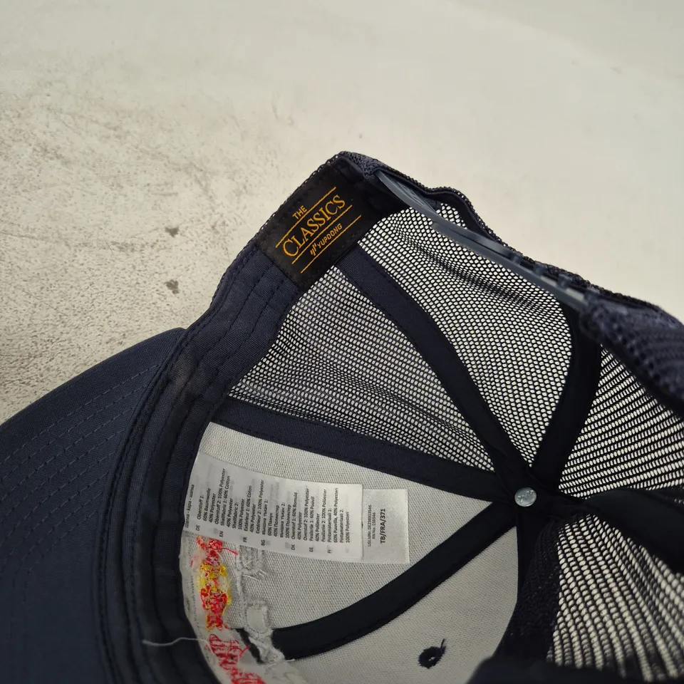 ORACLE RED BULL RACING NAVY SNAPBACK CAP – THE CLASSICS BY YUPOONG