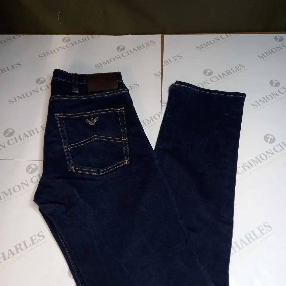 EMPORIO ARMANI DARK DENIM JEANS SIZE W28 L32
