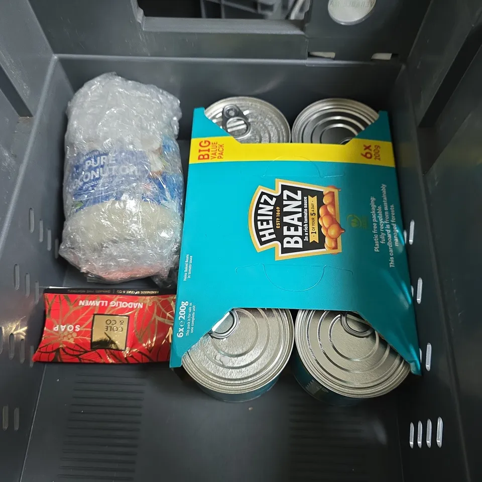 LOT OF 12 ASSORTED FOOD ITEMS TO INCLUDE PURE COCONUTR OIL, SMA FIRST INFANT MILK AND CHOCOLATE COINS