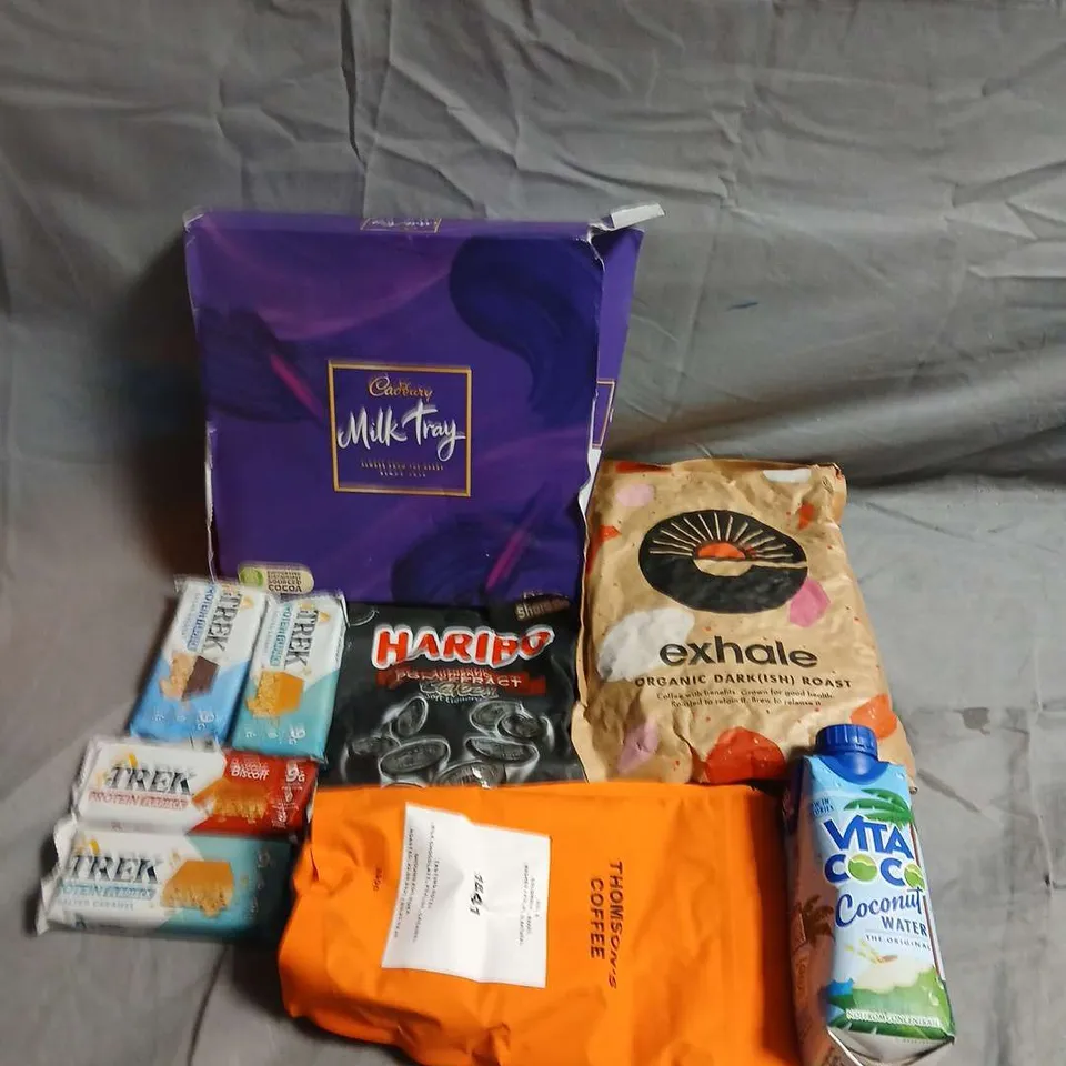 APPROXIMATELY 10 ASSORTED FOOD ITEMS TO INCLUDE - CADBURYS MILK TRAY HARIBOS AND COFFEE - COLLECTION ONLY 