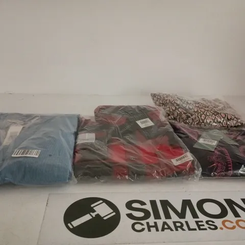 BOX OF APPROXIMATELY 10 ASSORTED CLOTHING ITEMS IN VARIOUS STYLES, COLOURS AND SIZES