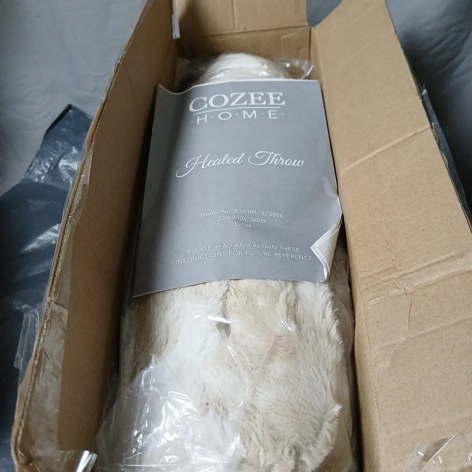 COZEE HOME LUXURY RUCHED FAUX FUR AND VELVETSOFT HEATED THROW