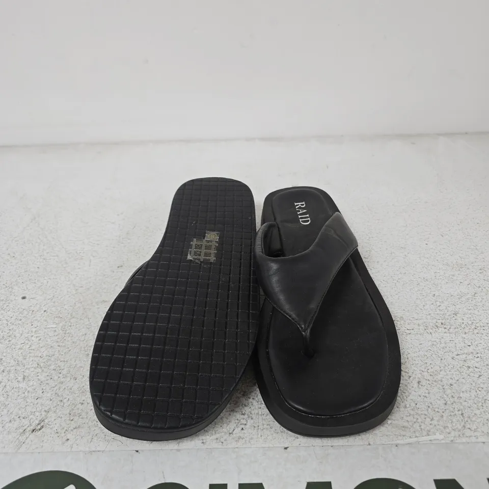 RAID FLIP FLOPS – BLACK, UK 8