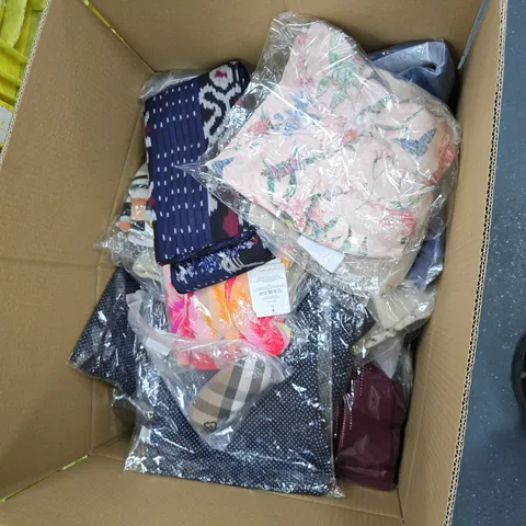 BOX OF APPROXIMATELY 25 ASSORTED CLOTHING ITEMS TO INCLUDE: AVEVITTA PERIOD UNDERWEAR