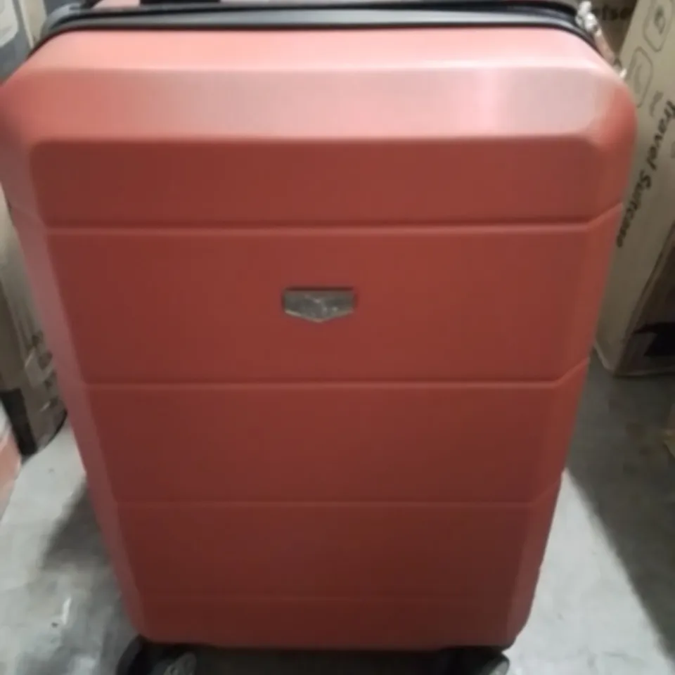 LUGG TRAVEL SUITCASE RED