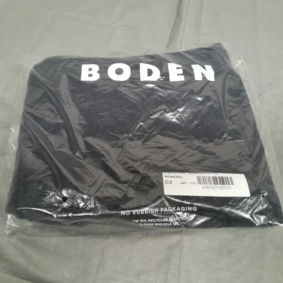 BAGGED BODEN MID RISE SLIM FLARE JEANS SIZE UNSPECIFIED
