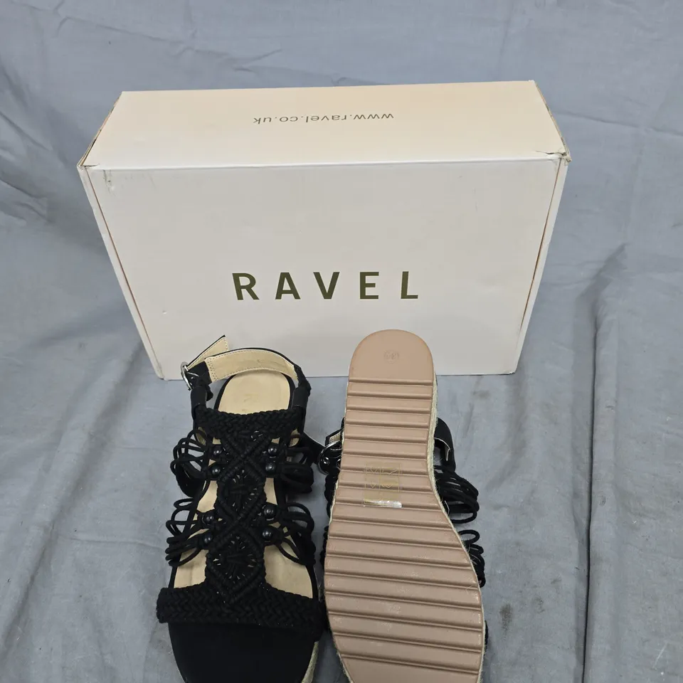 RAVEL WOMEN’S BLACK WOVEN STRAPPY ESPADRILLE SANDALS SIZE 36