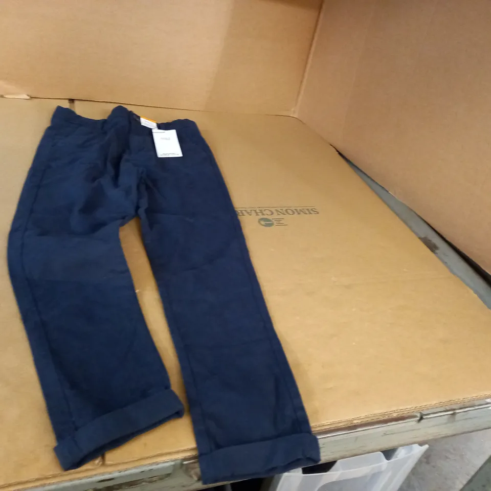 PAIR OF SMART CASUAL TROUSERS SIZE 10/11 YEARS