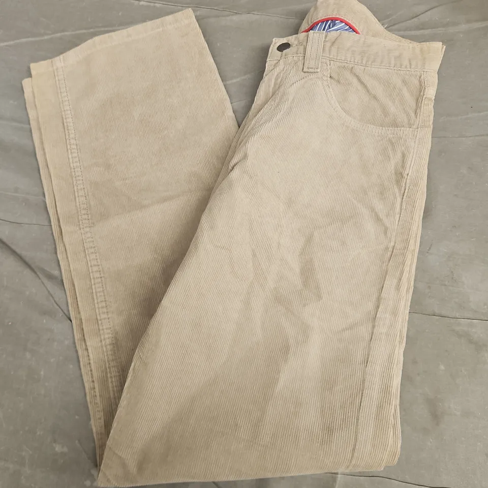 TOMMY HILFIGER MADISON CORD STRAIGHT FIT TROUSERS IN BEIGE - 31/34