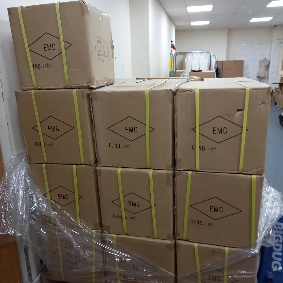 APPROXIMATELY 25 BOXES (2 PER BOX) EMCOLITE AR111 EMC ARDG641 TRIMLESS DOWNLIGHTS