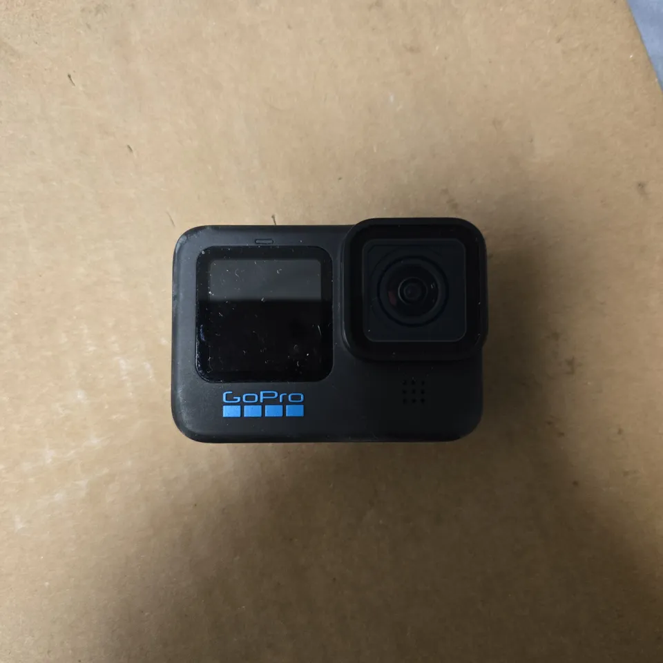 GOPRO HERO10 BLACK ACTION CAMERA – IN CASE WITH USB-C CABLE