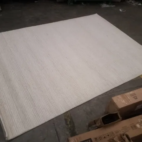 QUALITY DESIGNER AREA RUG APPROXIMATELY 200Γ290CM