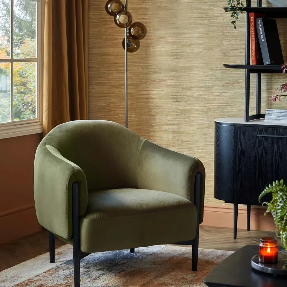 BOXED DANETTI TRISTAN OLIVE GREEN VELVET ACCENT CHAIR WITH BLACK WOOD