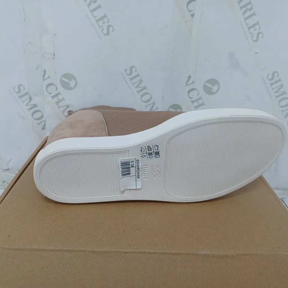 BOXED PAIR OF DUNE EMPOWER HIDDEN WEDGE TRAINERS IN CAMEL SIZE 5