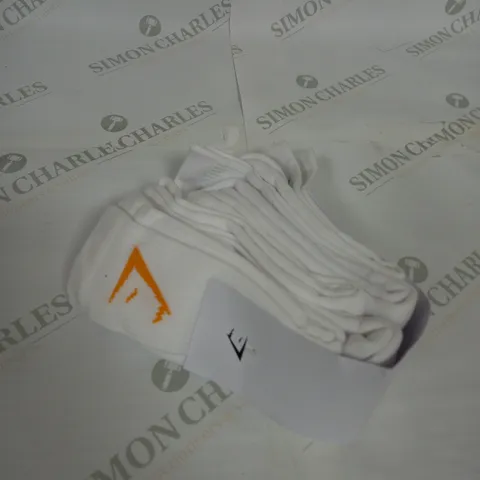 GYMSHARK CREW SOCKS SIZE M
