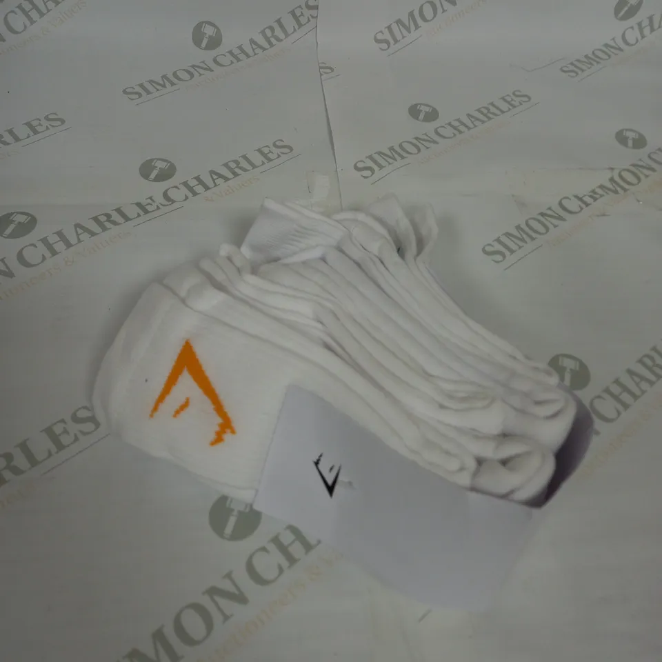 GYMSHARK CREW SOCKS SIZE M